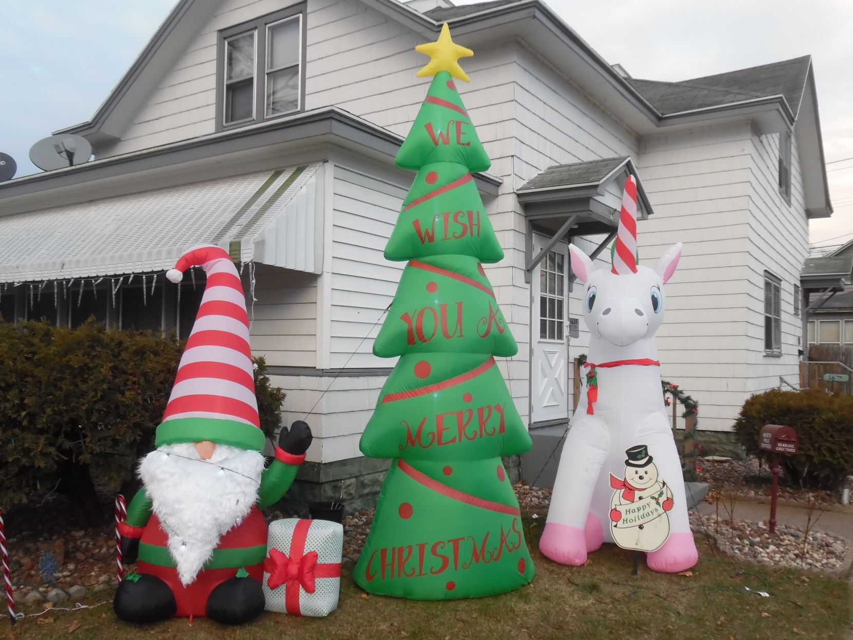 North Side decorations